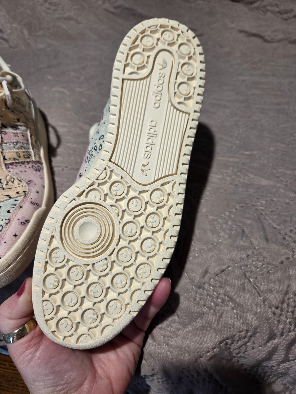 New Women's Adidas 84 CL Low Sneakers - Picture 8 of 9